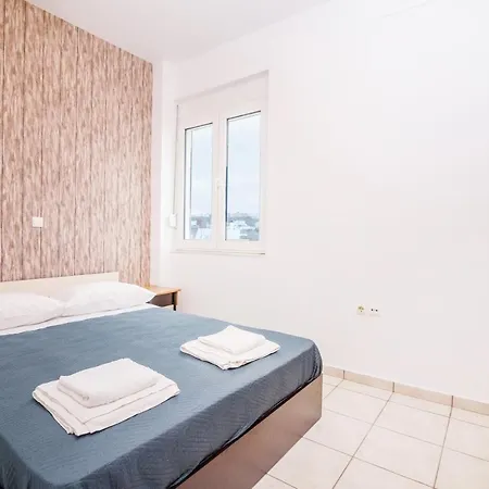 Beachfront Lux Apartments&gym 1 *