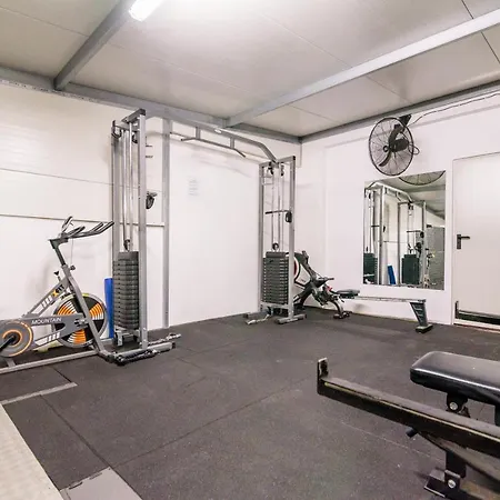 Beachfront Lux Apartments&gym 1