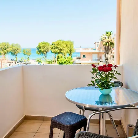 Beachfront Lux Apartments&gym 1
